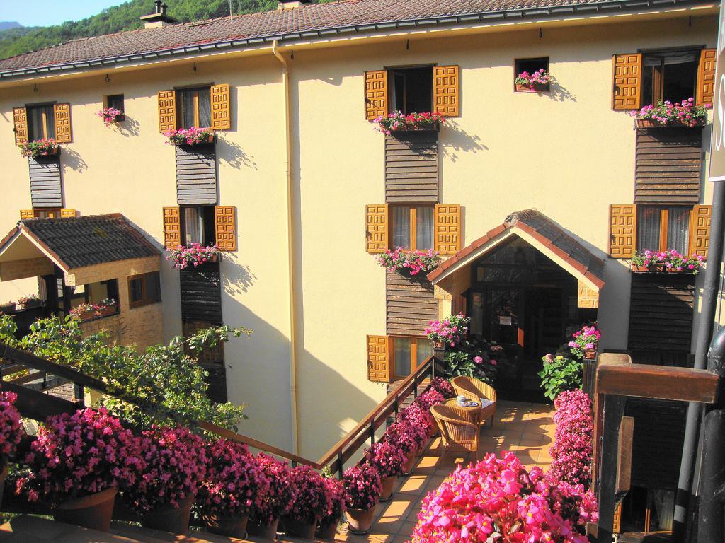 Apartamentos y Habitaciones Sebrango Espinama Exterior foto